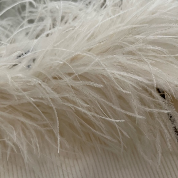 Milky Ecru feather top - Picture 4 of 4